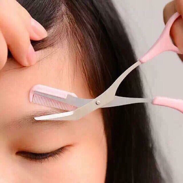Mini Eye Brow Scissor With Comb